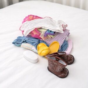 American Girl clothes lot (read description)